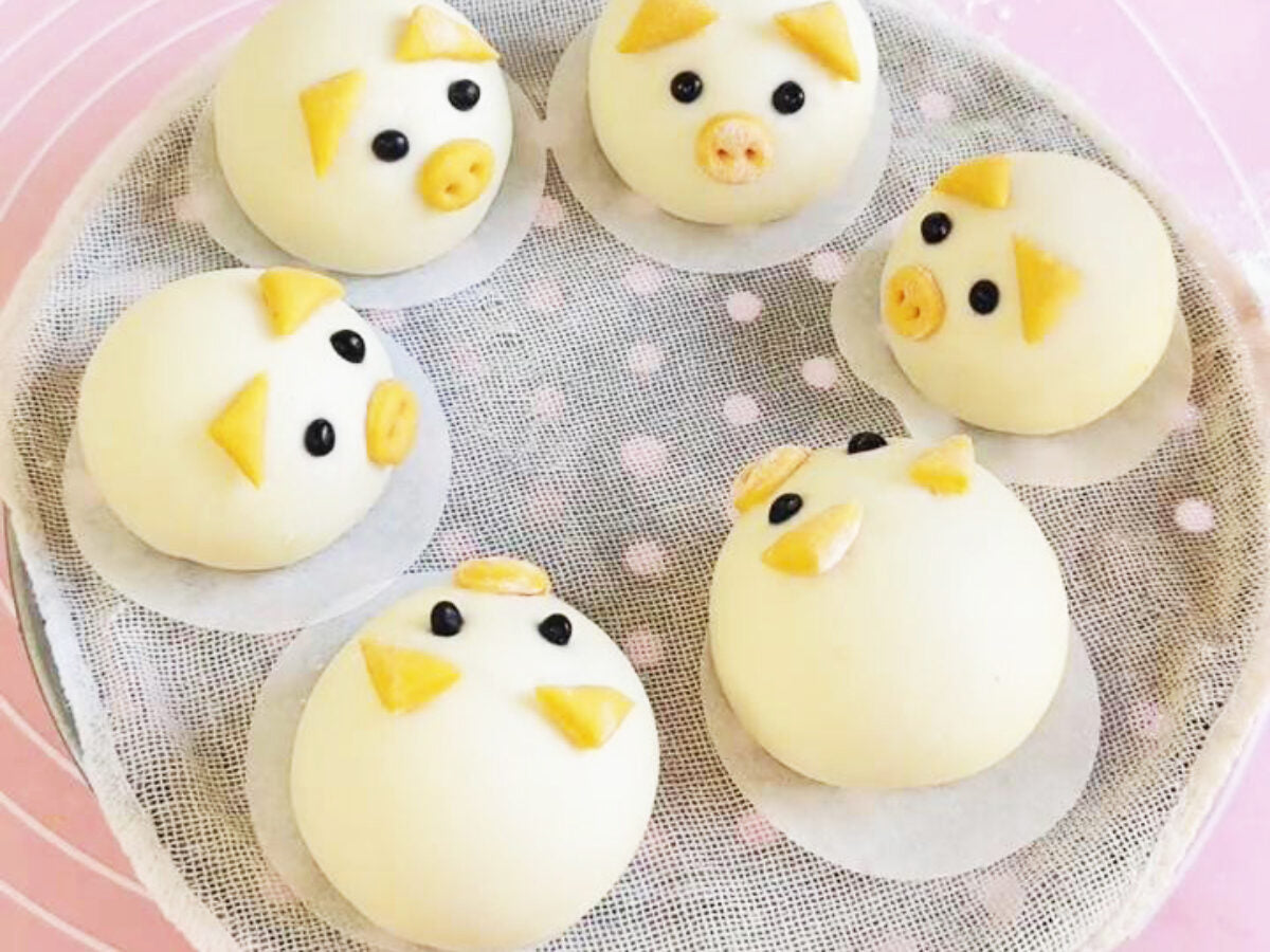 Piggy’s Custard Bun