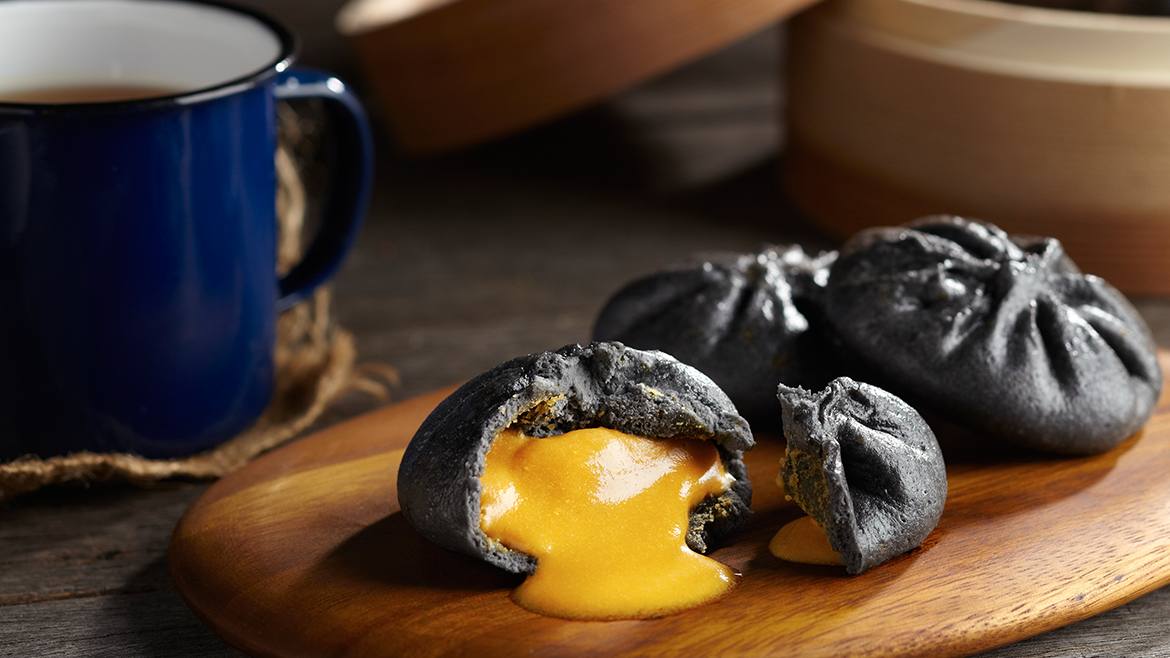 Pitch Black Salted Custard Bun