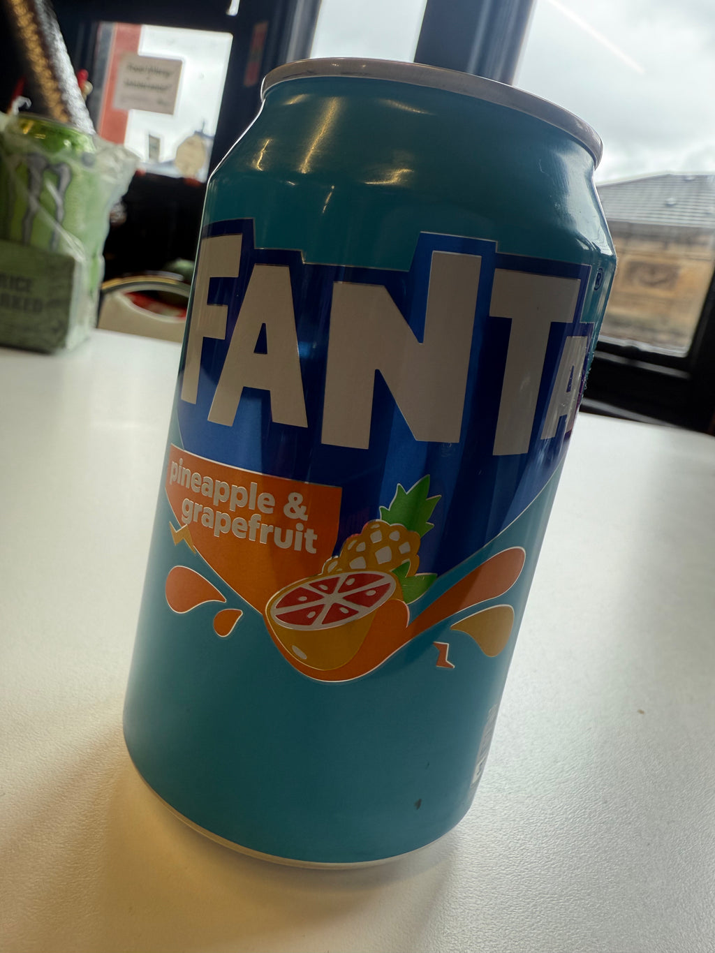 Fanta Pineapple & Grapefruit 330ml